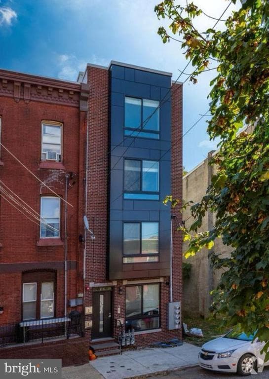 Building Photo - 1925 N Marshall St