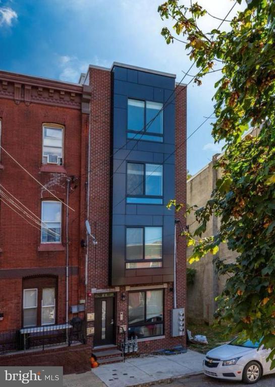 Primary Photo - 1925 N Marshall St