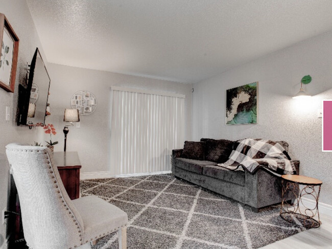 Building Photo - 3190 Tarpon Dr