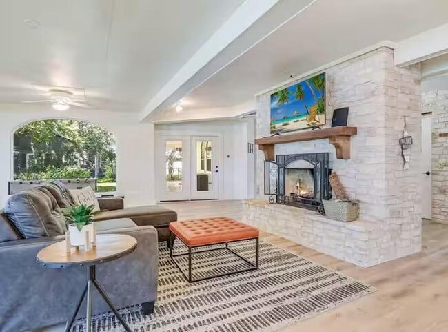 Foto del edificio - 1263 Terminal Loop Rd