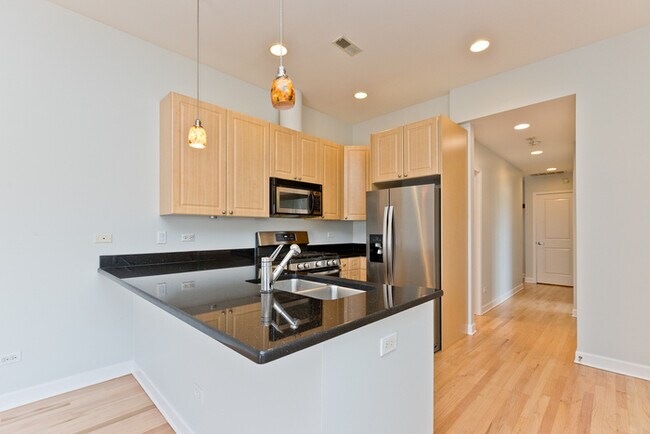 Foto del edificio - Prime West Loop 2BD/2BA