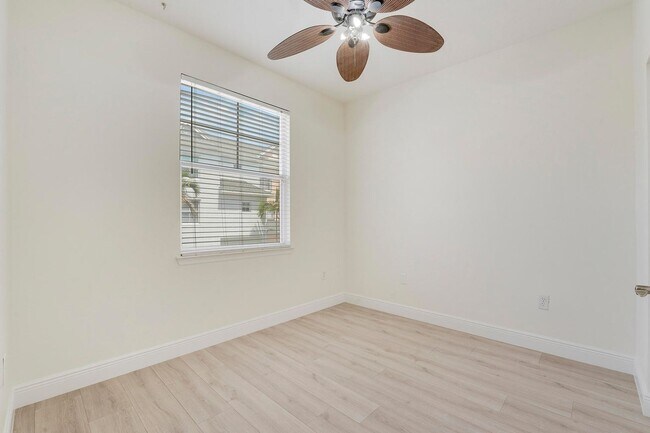 Building Photo - 155 Galicia Way