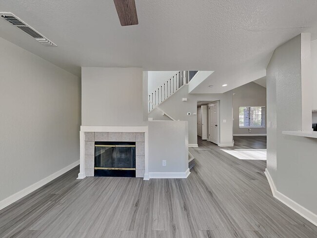Building Photo - 4052 Tawny Meadow Way