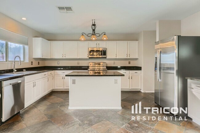 Foto del edificio - 15923 N 169th Dr