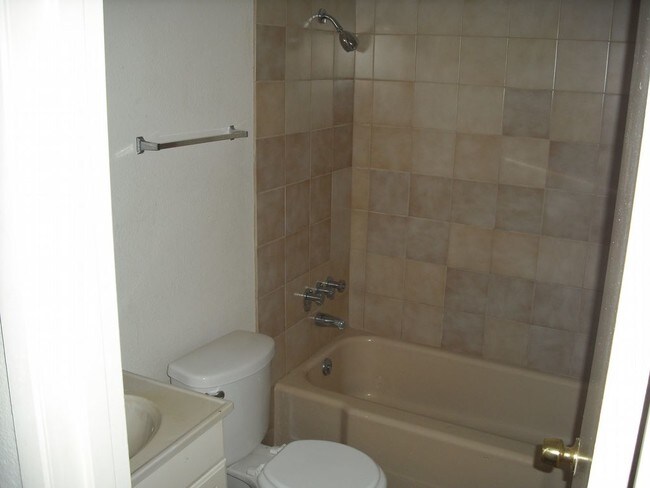 Foto del edificio - 3351 Rome St