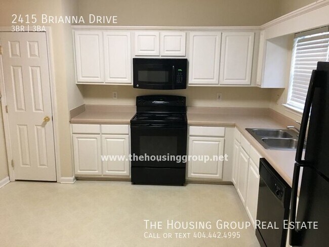 Building Photo - Hampton Townhome!!! Ready Now