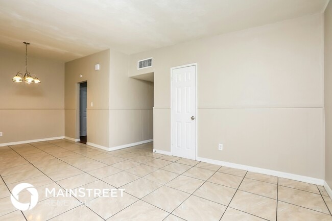 Building Photo - 6234 Balboa Dr