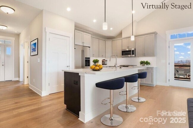 Foto del edificio - 175 Waightstill Dr