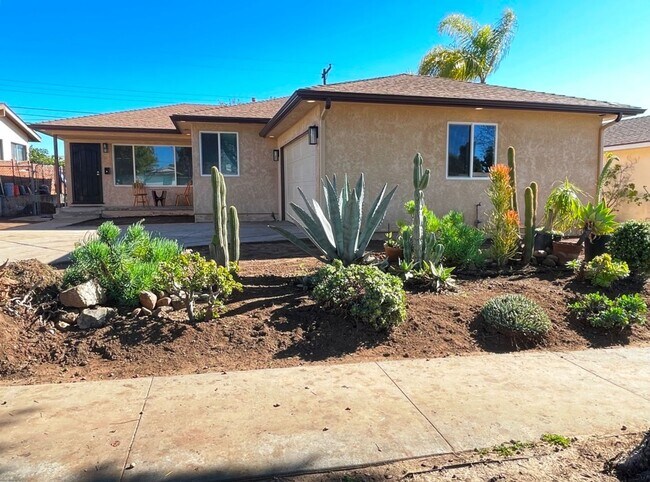 Foto del edificio - Like New Inside! Remodeled 3bd/2ba House In Desirable Allied Gardens Neighborhood