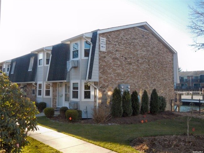Building Photo - 203 Millard Ave