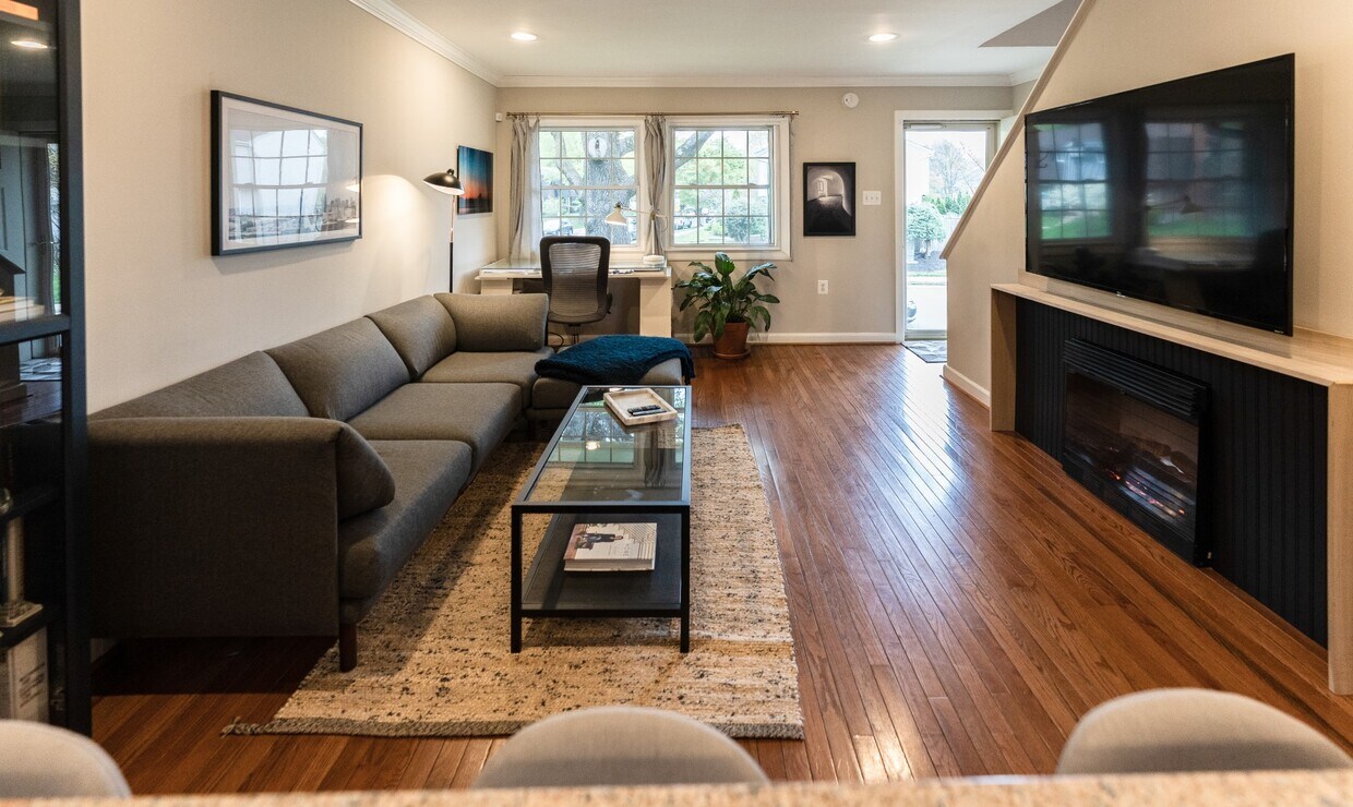Photo - 202 S Virginia Ave (Falls Church, VA)