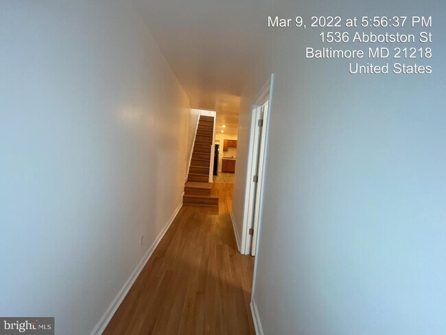 Building Photo - 1536 Abbotston St