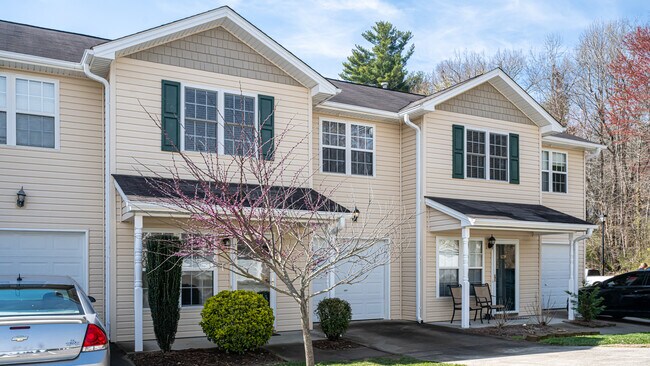 Building Photo - 130 Lanceford Cir