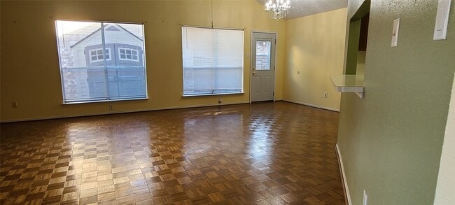 Foto del edificio - 16311 La Luna Dr