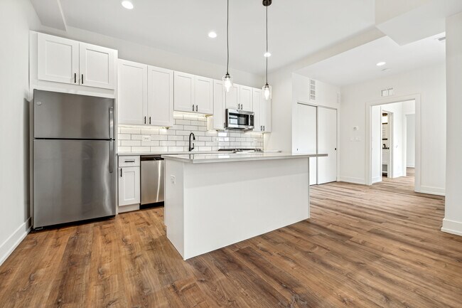 Foto del edificio - 2219 N Hamilton Ave