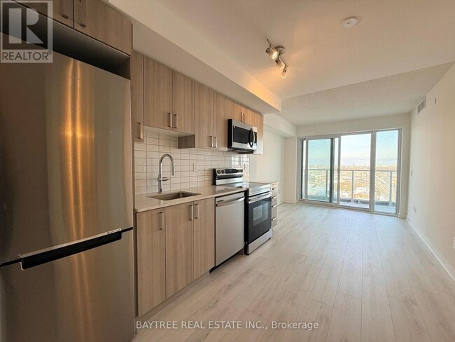 Photo du bâtiment - 1010 Sandy Beach Rd