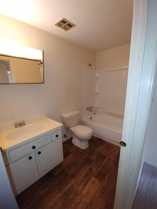 Building Photo - 5271 Eastwick Dr