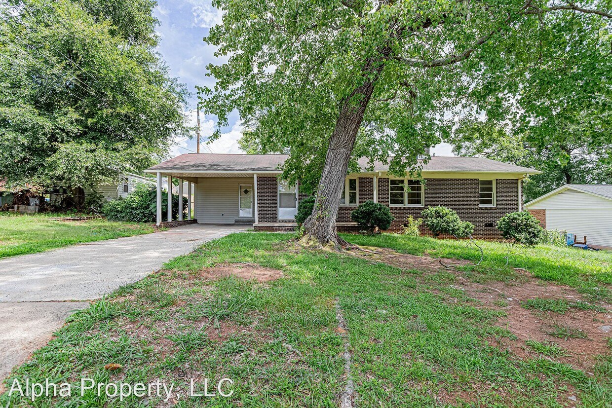 Primary Photo - 3 br, 2 bath House - 3 Wentworth St