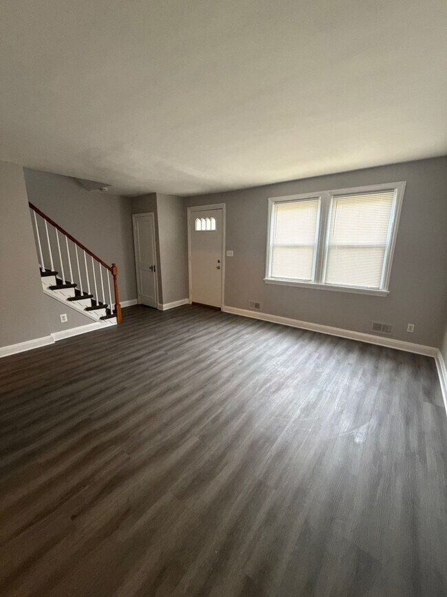 Foto del edificio - 3527 Parklawn Ave