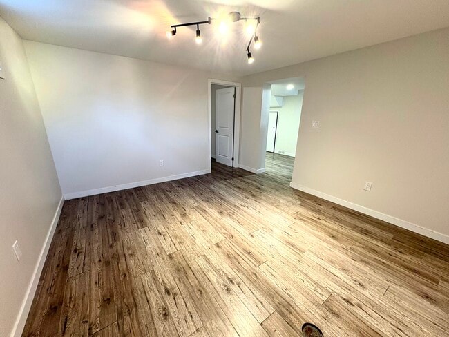 Building Photo - Basement - 10 Fourth St Welland