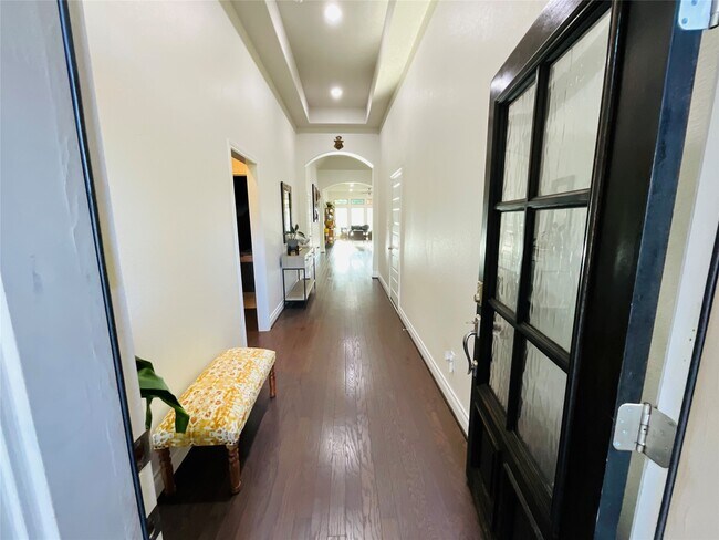 Foto del edificio - 2507 Elmwood Trl