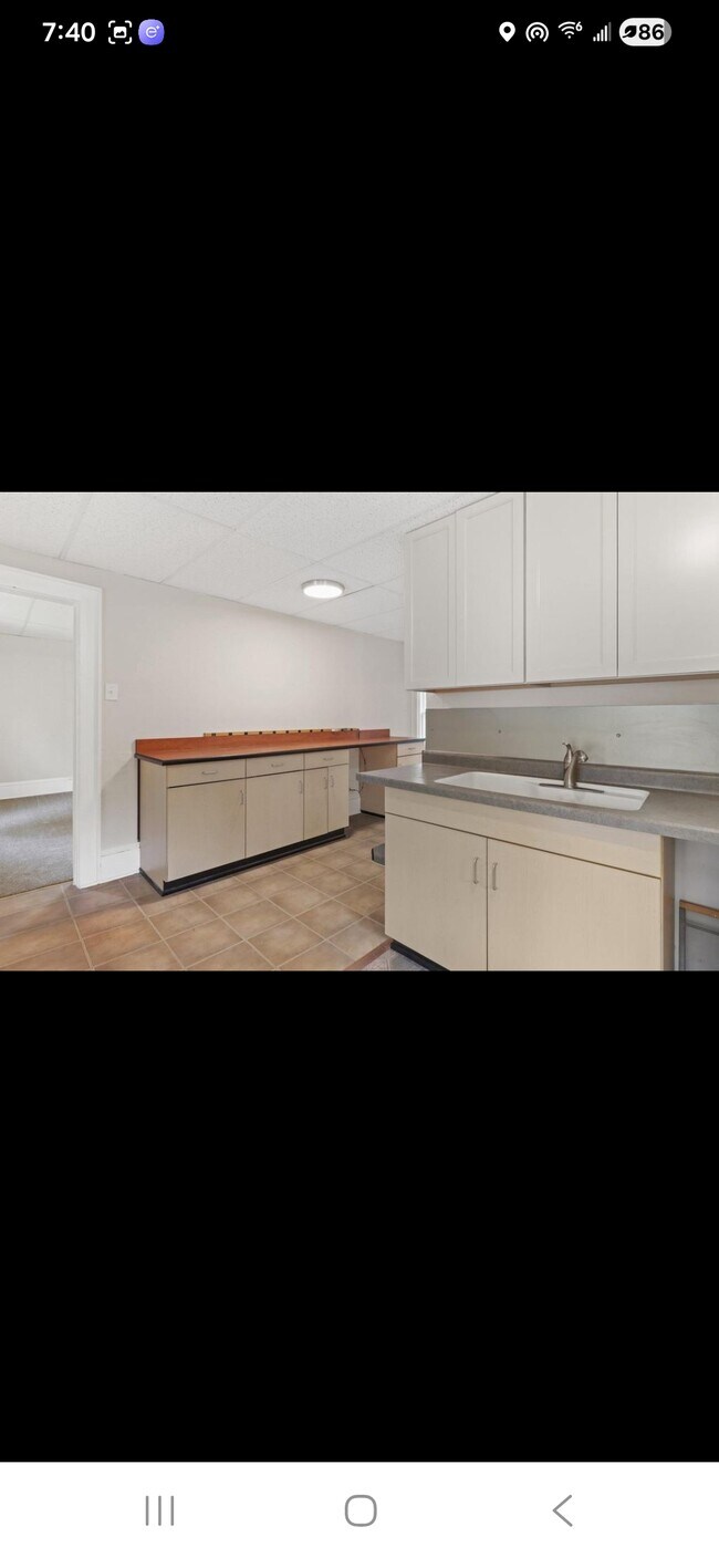 Foto del edificio - 408 1/2 E Washington St