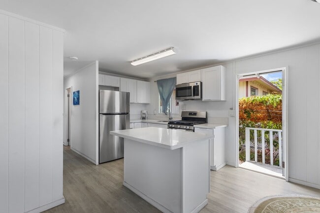 Foto del edificio - Three Bedroom Home