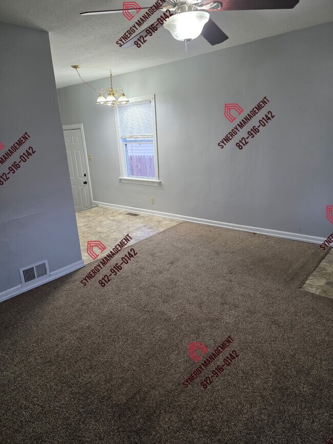 Foto del edificio - 821 Stanley Ave