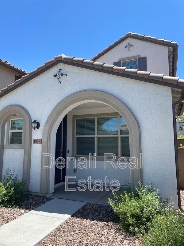 Building Photo - 1213 E Weatherby Way