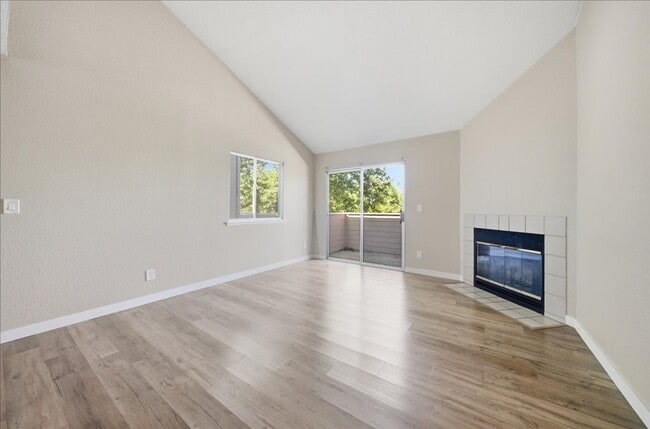 Building Photo - 1019 Dornajo Way
