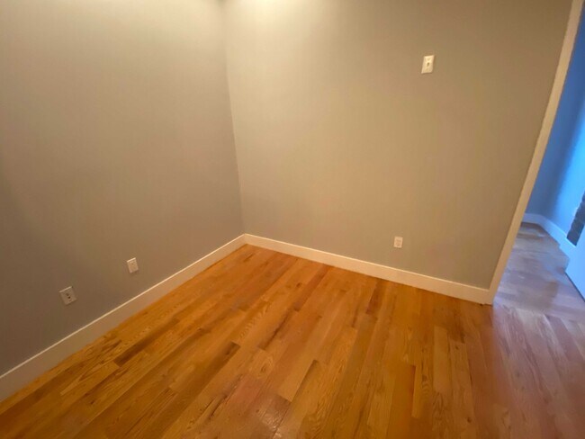 Foto del edificio - 456 Madison St