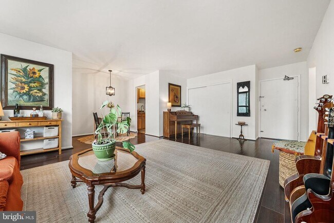 Foto del edificio - 4401 Cherry Hill Rd