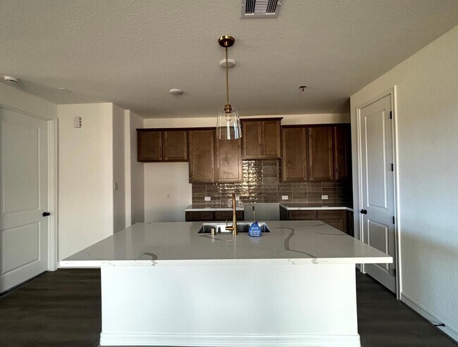 Foto del edificio - 24231 Dewey Trl