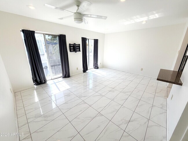 Foto del edificio - 1016 E Osborn Rd