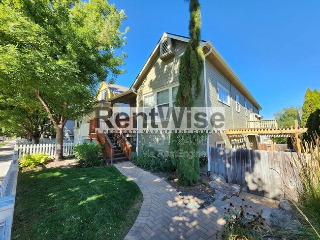 Foto del edificio - 318 W Highland St