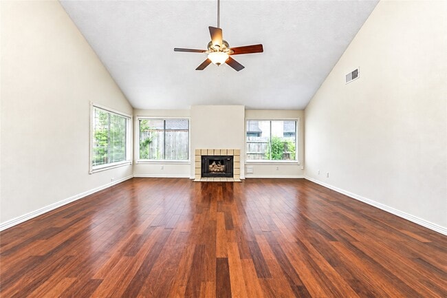 Building Photo - 1719 Sullins Way