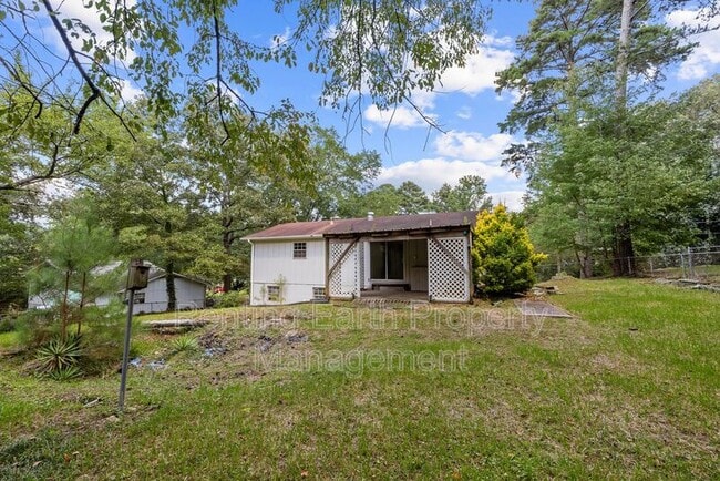 Building Photo - 2432 Debbie Dr