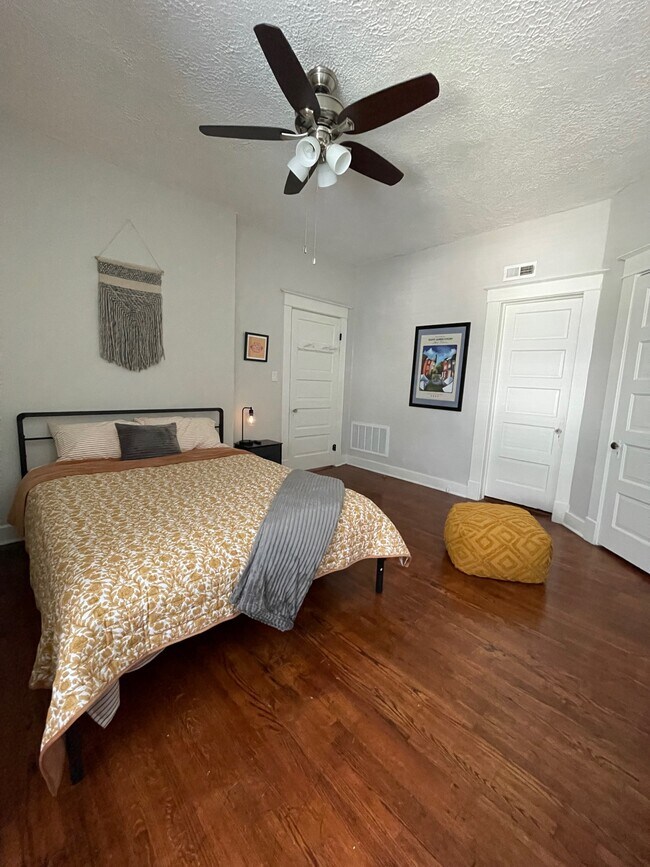 Foto del edificio - 920 Ash St