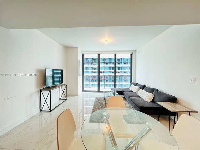 Foto del edificio - 1300 S Miami Ave