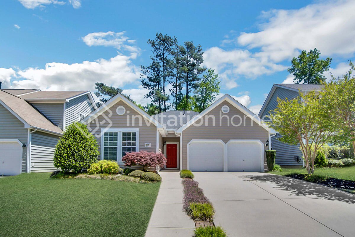 Primary Photo - 635 Ashbrittle Dr