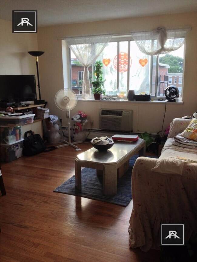 Foto del edificio - 2 bedroom in Brighton MA 02135