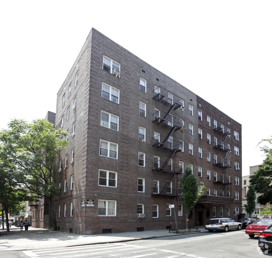 Primary Photo - 100 winthrop street