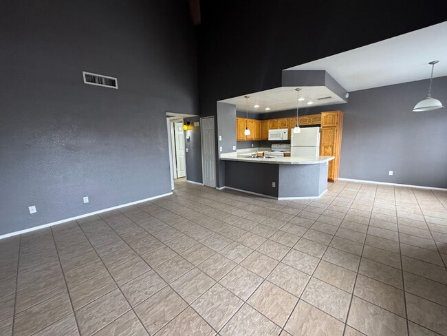 Building Photo - 11666 N 28th Dr