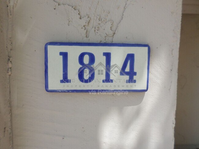 Building Photo - 1814 E Oak Harbor Dr
