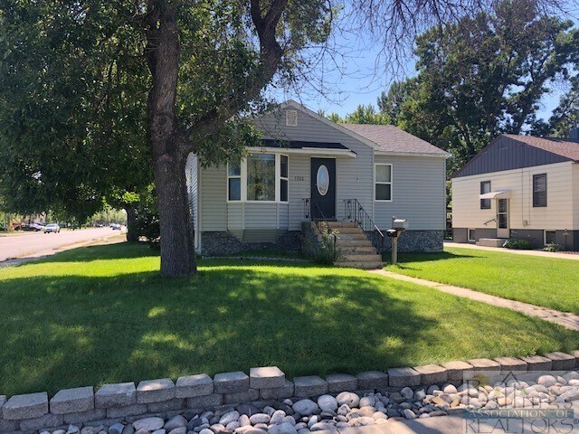 Foto principal - 1702 Avenue E