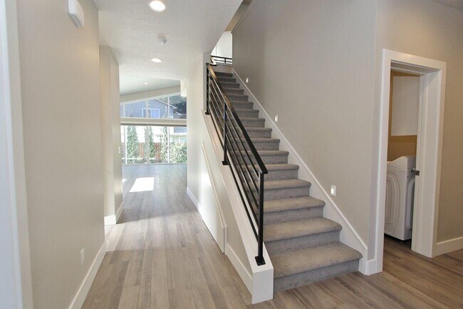 Foto del edificio - Alluring Beach-Style Home Nestled in SE Boise