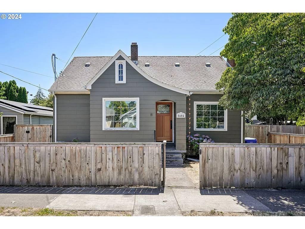 Primary Photo - 5604 SE Holgate Blvd