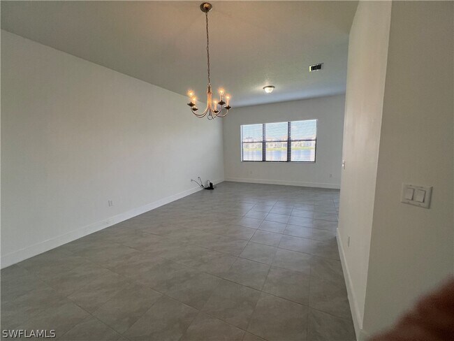 Building Photo - 5657 Agostino Way