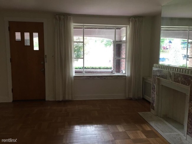 Building Photo - 3 br, 1.5 bath House - 2508 Beechwood Blvd