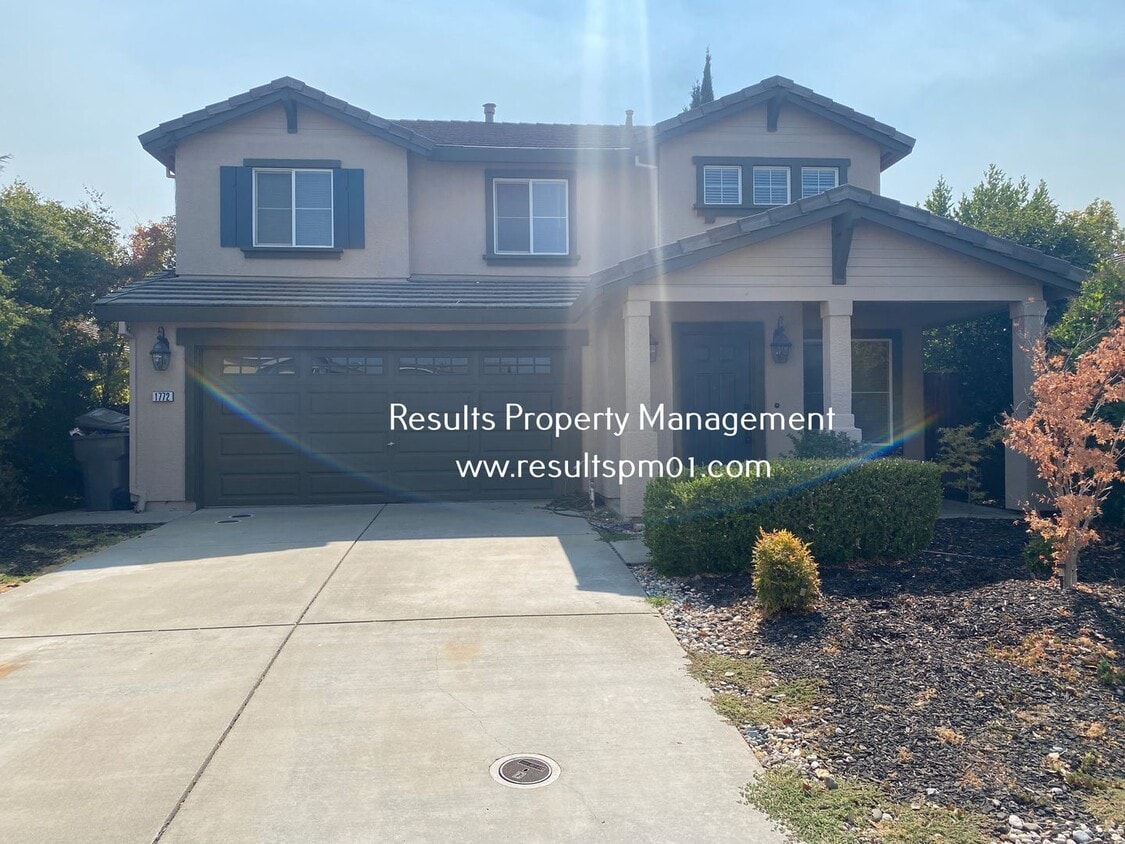 Foto principal - 4 br, 3 bath House - 1772 Tatiana St